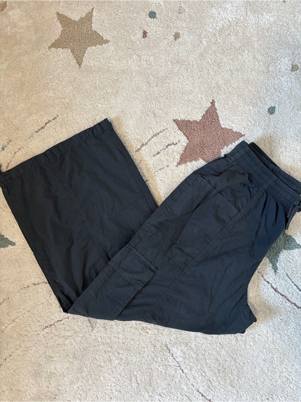 NWT Aerie Charcoal Gray Wide Leg Cargo Pants Drawstring Cinch Hem Size Large - Picture 4 of 6